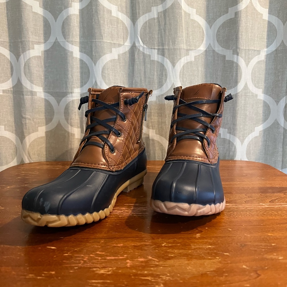 Nautica Duck Boots